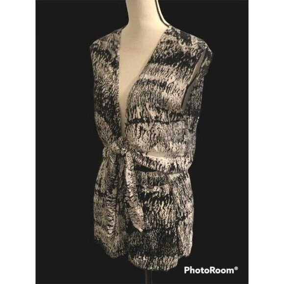 Betro Simone Womens Tie Front Side Split Romper Size L Black White Elastic Waist - Picture 5 of 9